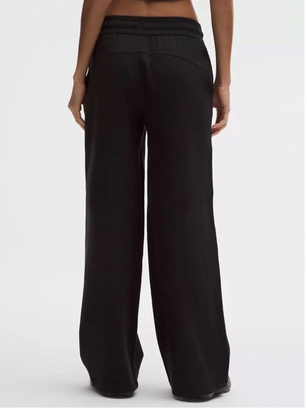 Lululemon - Scuba Mid-Rise Wide-Leg Pant